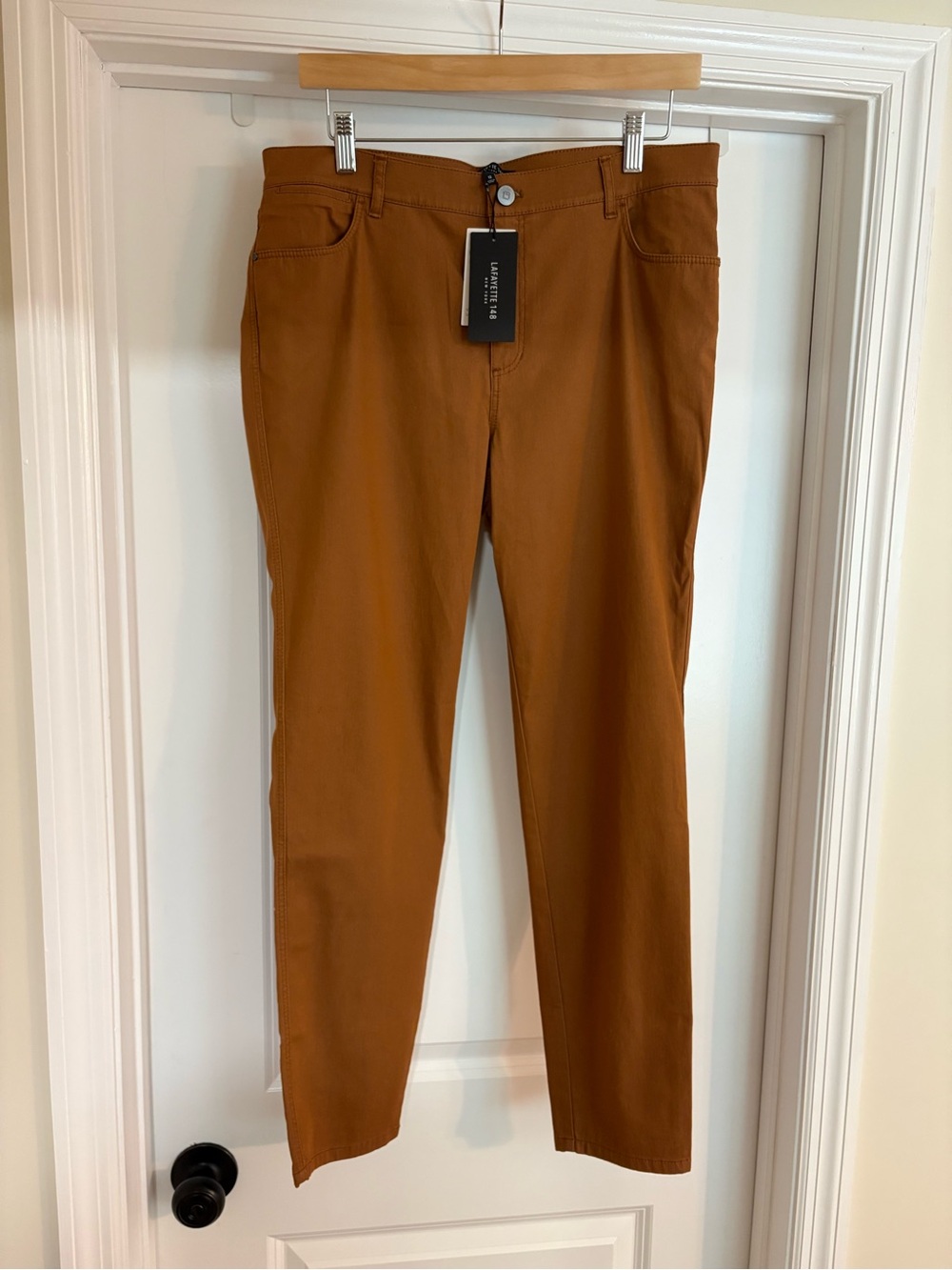 Lafayette 148 New York Mercer Straight-Leg Pants in Chestnut